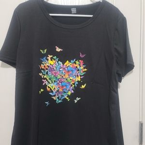 - Women’s Butterfly/Heart Short Sleeve  T-Shirt Size XL